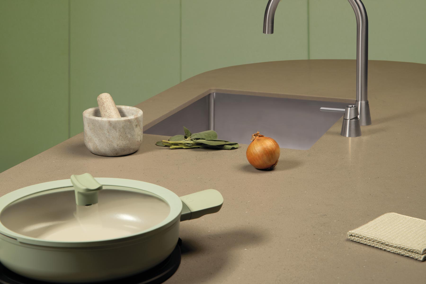 sustainable kitchen worktop Obsidiana Vulcano Warm